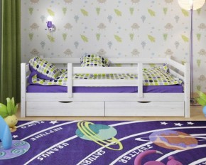 Детская кровать из массива березы Соня-5 (Белый/Лак) в Сысерти - sysert.ok-mebel.com | фото 1