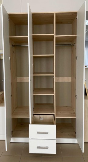 Шкаф "Милана" 3-х створчатый с 2 ящиками по центру в Сысерти - sysert.ok-mebel.com | фото 2