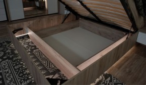 Спальня Джулия Кровать 160 МИ с подъемным механизмом Дуб крафт серый в Сысерти - sysert.ok-mebel.com | фото 3